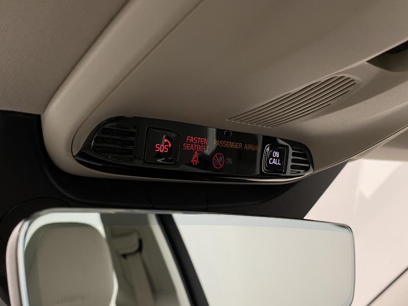 Volvo XC90 D5 AWD INSCRIPTION REZERVACE - fotka 30 z 54