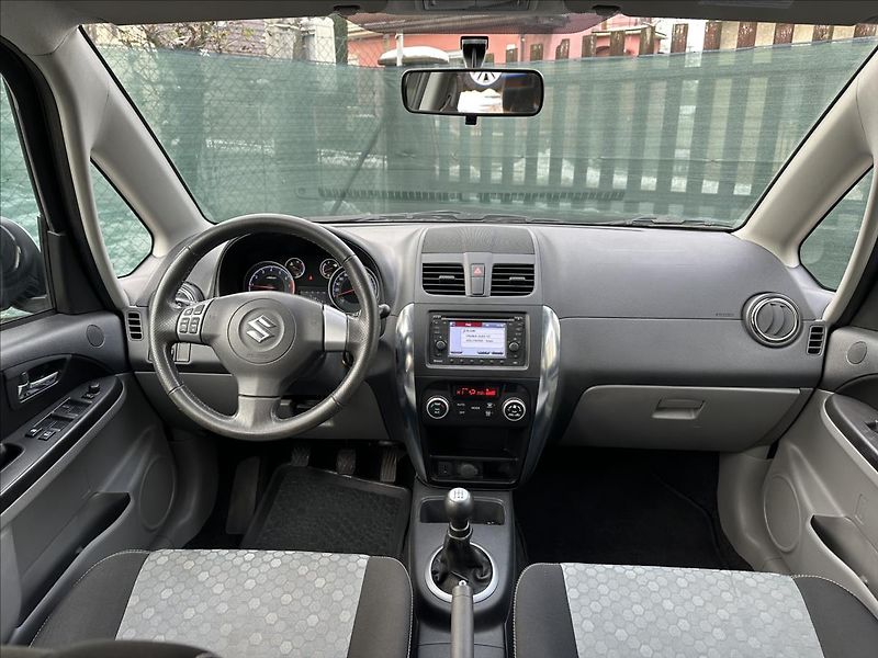 Suzuki SX4 1,6 1.majitel ! - fotka 14 z 21