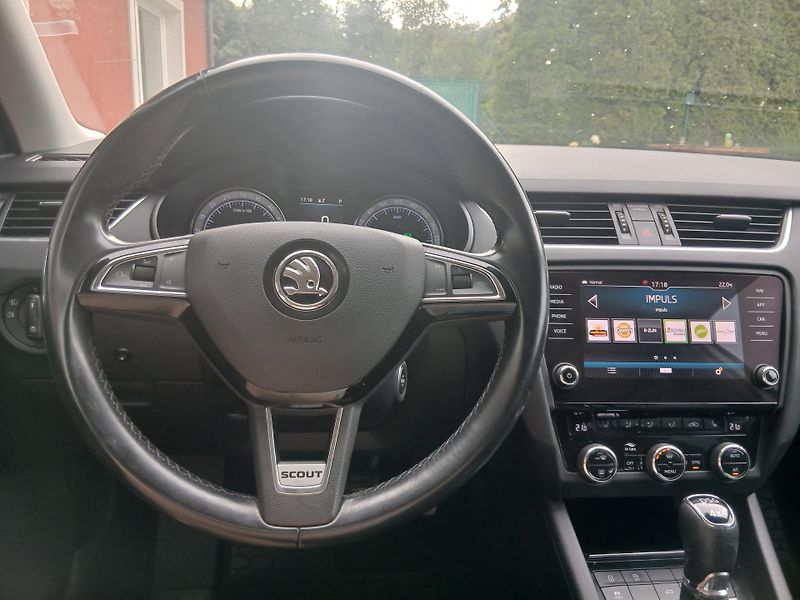 Škoda Octavia 2.0 TDi SCOUT 1.MAJ ČR - fotka 18 z 38