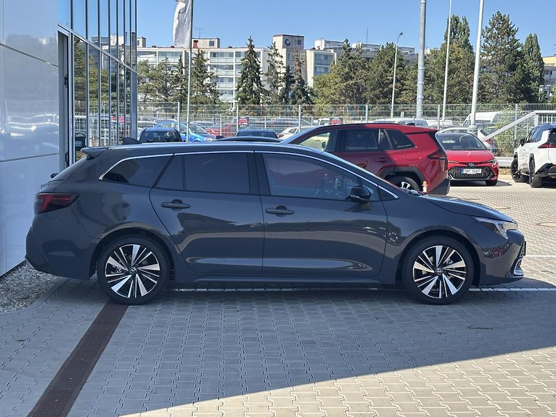 Toyota Corolla (2026) TS STYLE 1,8 HEV AT - fotka 13 z 14