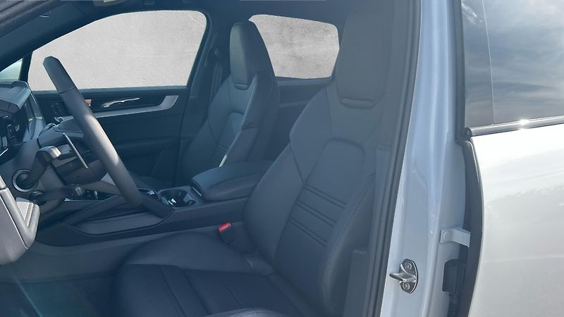 Porsche Cayenne S E-Hybrid - fotka 16 z 30