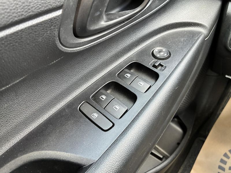 Hyundai i20 1.0T-GDi 74kW AUTOMAT 1MAJITEL - fotka 21 z 29