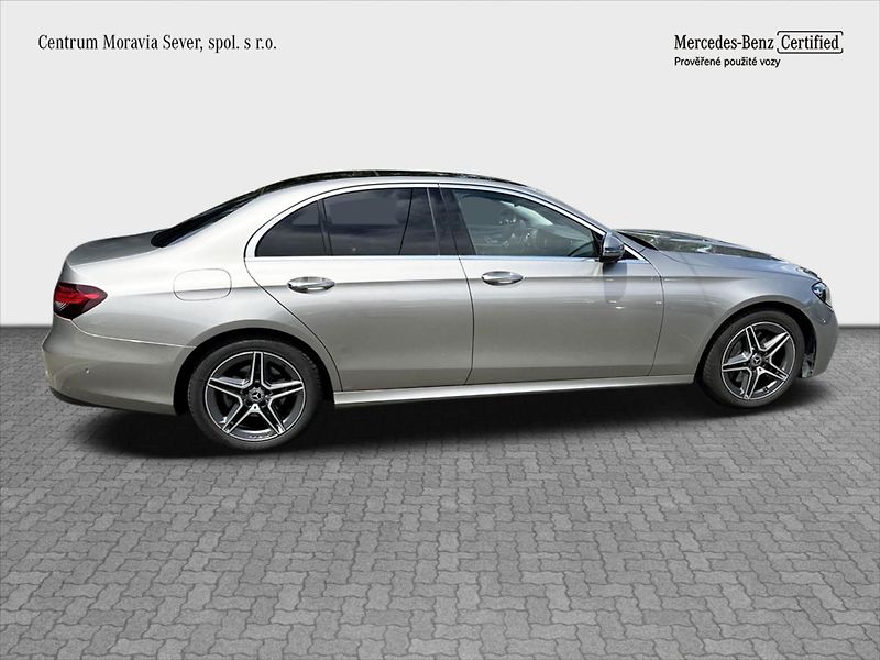 Mercedes-Benz Třídy E E 220d 4MATIC AMG Style - fotka 6 z 16