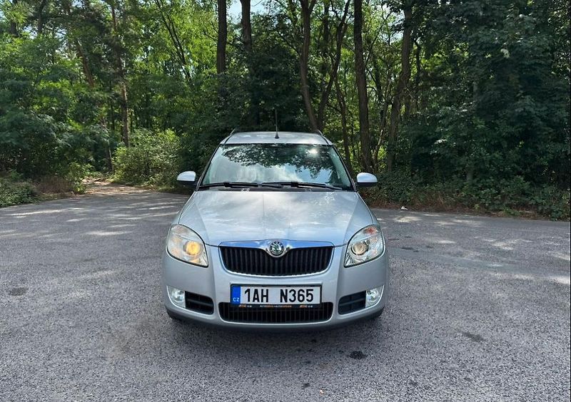 Škoda Roomster (2008) 1.4 / 63kW - fotka 2 z 16