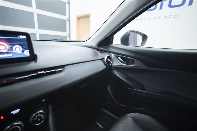 Mazda CX-3 2,0 SKYACTIV AWD KAMERA VÝHŘEV - fotka 27 z 41