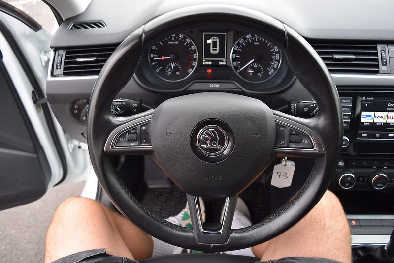 Škoda Octavia (2016) 2.0TDI 110kw ED. JOY BIXEN TAŽ - fotka 30 z 48