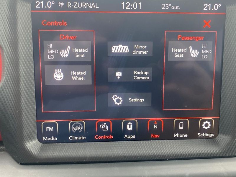 Jeep Wrangler (2020) RUBICON UNLIMITED 2,0(200kW)BA - fotka 19 z 34