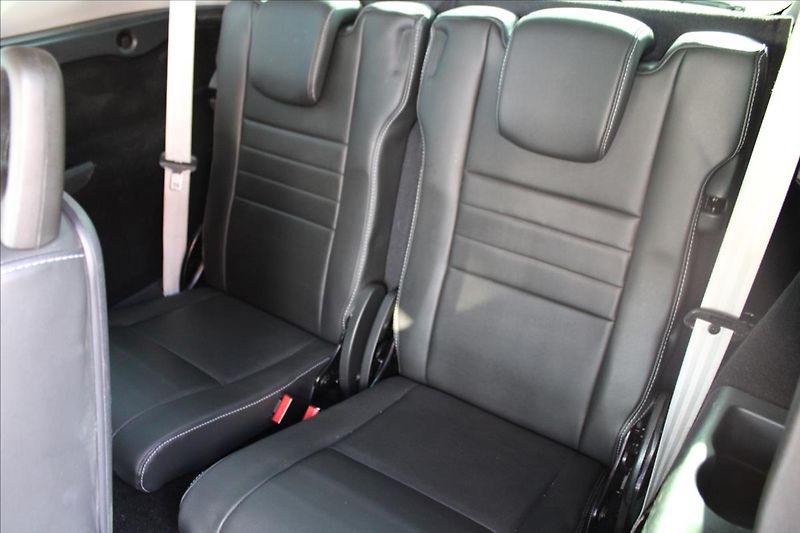 Renault Scénic 1,6 dCi  KEYLESS,7.MÍST,BOSE - fotka 29 z 34