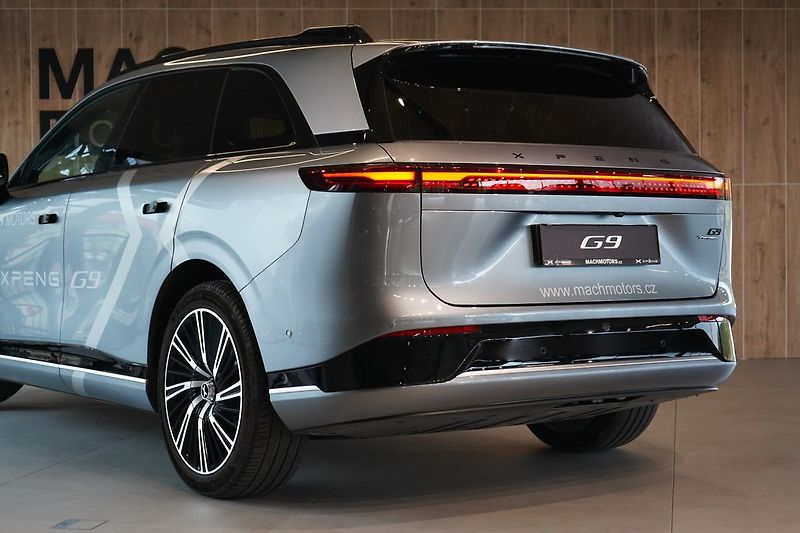 Xpeng G9 (2026) DEMO / SUPER CENA / AWD Perfor - fotka 13 z 56