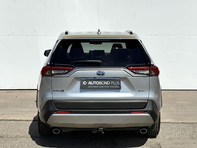 Toyota RAV4 2.5 HSD e-CVT AWD Comf. Style - fotka 9 z 23