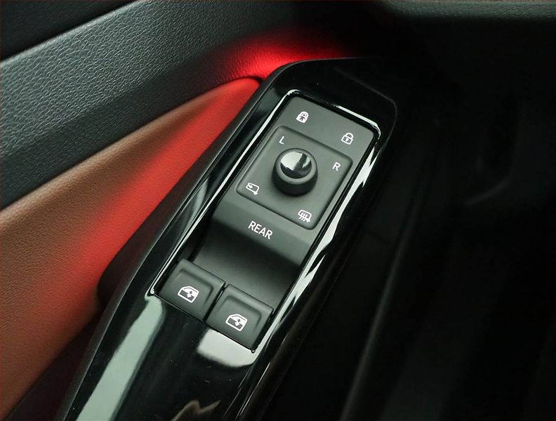 Volkswagen ID.4 (2021) 1st (82 kWh), SoH 89% - fotka 16 z 18