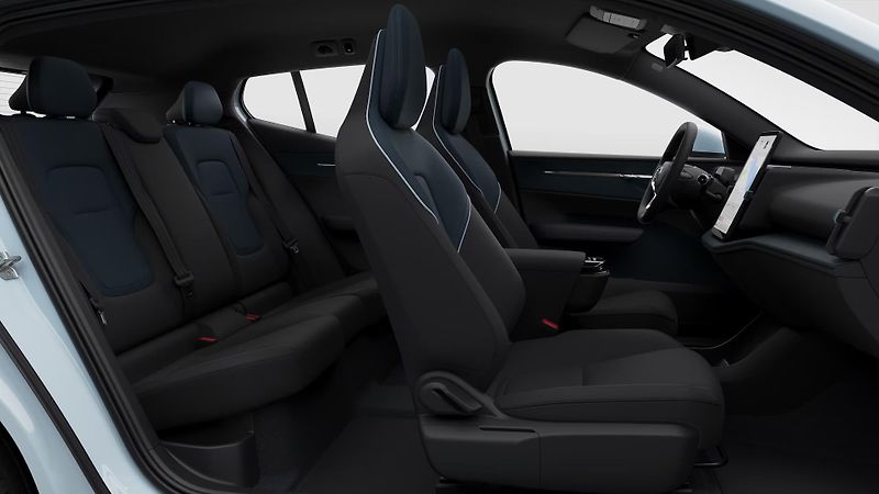 Volvo EX30 (2026) PURE ELECTRIC SINGLE CORE  - fotka 3 z 13