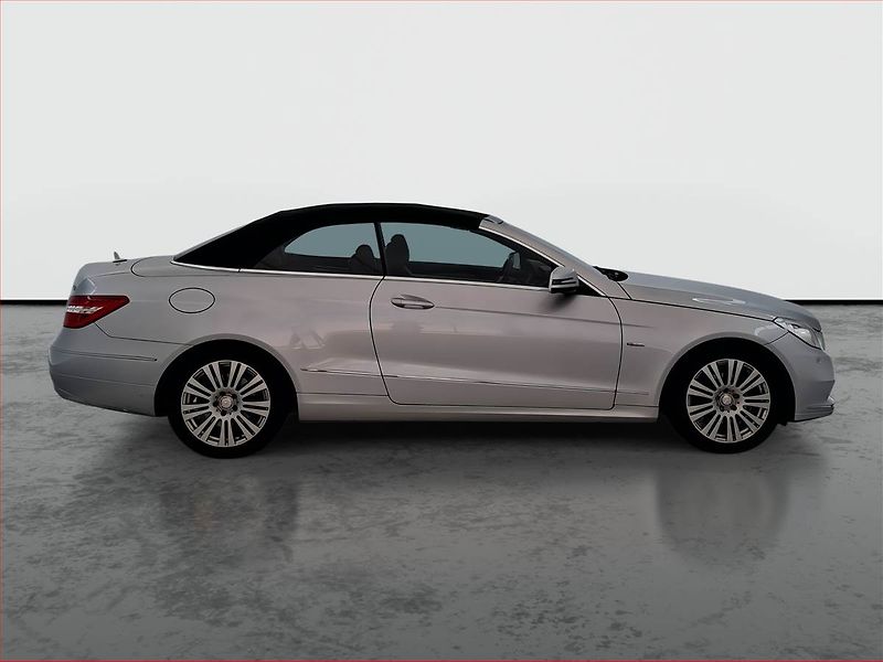 Mercedes-Benz Třídy E (2010) E 250, Automat, Kůže, Navi - fotka 6 z 22