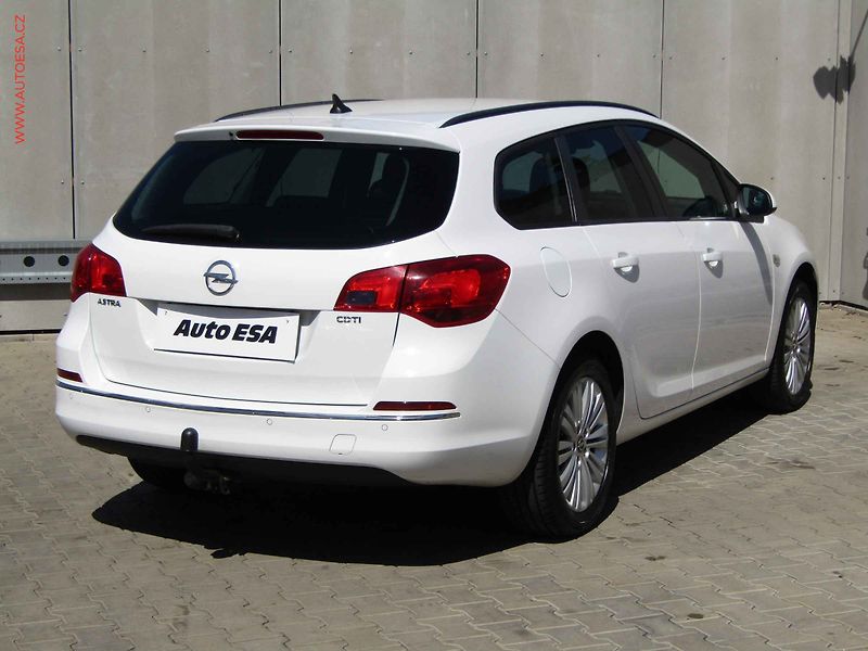 Opel Astra (2015) 1.6 CDTi, ČR, autoAC, temp - fotka 4 z 16