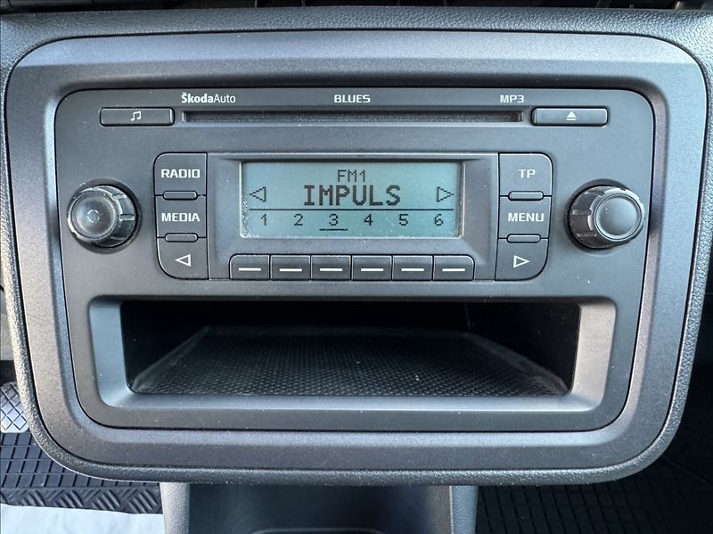 Škoda Fabia 1,4 i 16V 63kW KLIMA 1.maj. ČR - fotka 35 z 43