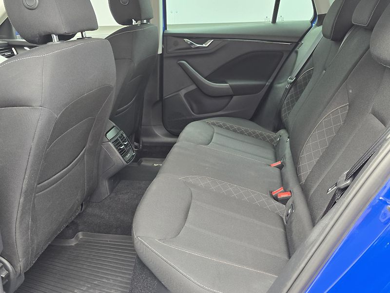 Škoda Scala  Ambition 1,0 TSI (81 kW) MAN - fotka 10 z 10