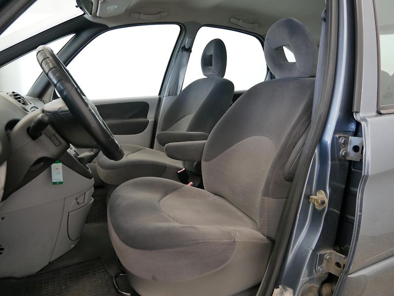 Citroën Xsara Picasso - fotka 6 z 6