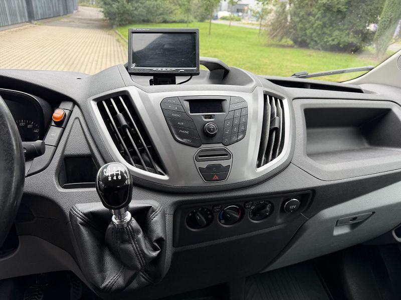 Ford Transit 2,0 TDCi 4x4 /valník/7-místný - fotka 19 z 22