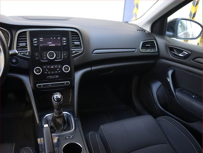 Renault Mégane (2018) Zen 1.6 SCe, Tempomat - fotka 8 z 16