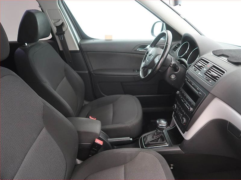Škoda Yeti (2010) 1.2 TSI, Automat - fotka 7 z 14