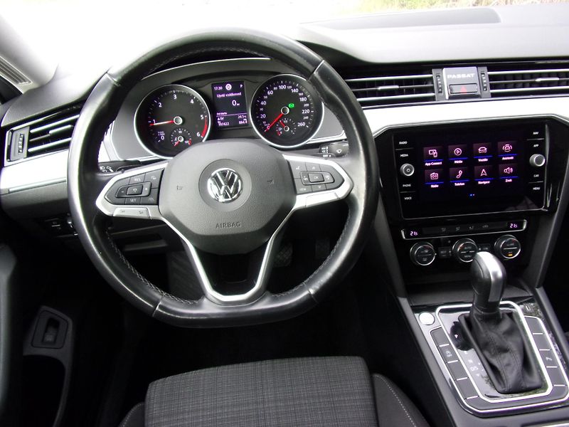 Volkswagen Passat (2019) 2.0TDi 110kW BUSINESS DSG SERV - fotka 14 z 24