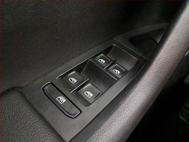 Škoda Octavia (2016) 1.4 TSI, Tempomat - fotka 18 z 18