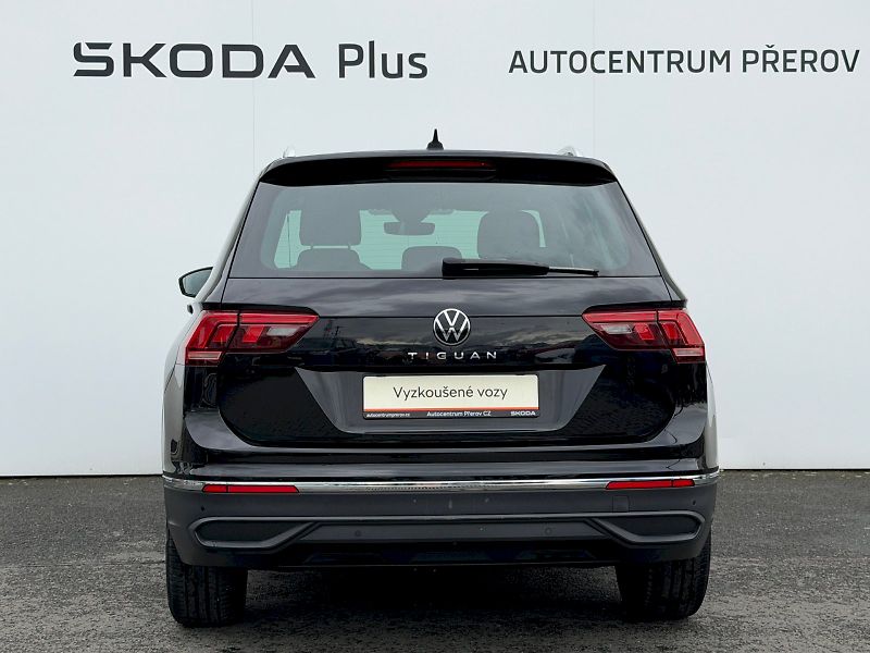 Volkswagen Tiguan (2021) 1.5 TSI 110kW United - fotka 32 z 35