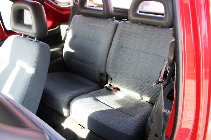 Suzuki Jimny (2000) 1,3LXi 4X4 EL.OKNA SERVO TAŽNÉ - fotka 10 z 15