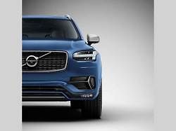 Volvo XC90 v provedení R-Design.