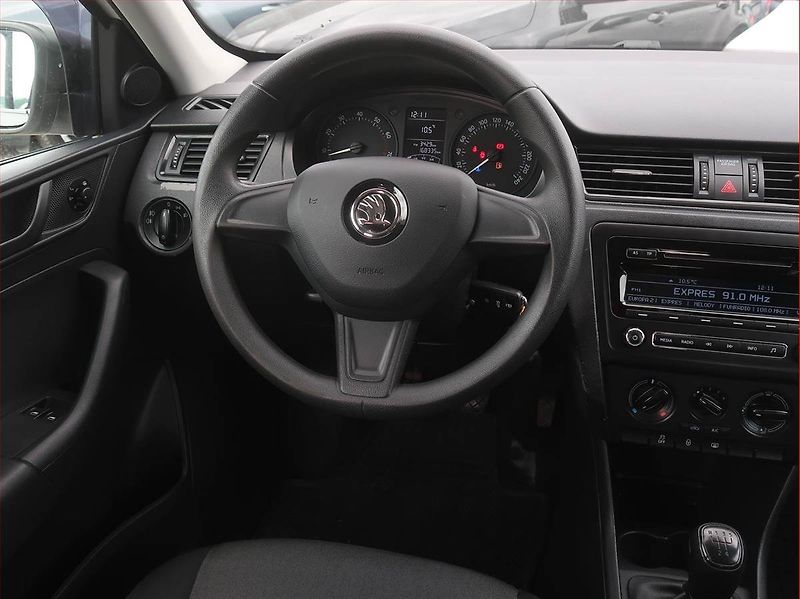 Škoda Rapid (2014) Spaceback 1.2 TSI, Serv.kniha - fotka 7 z 13