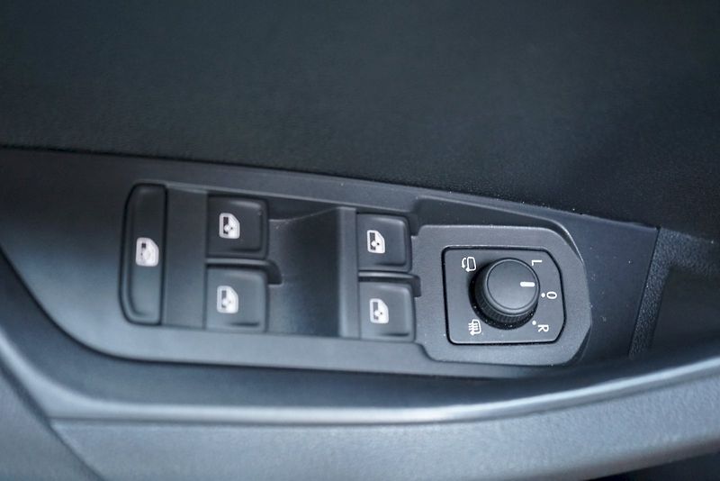 Škoda Karoq (2024) TSI 110 kW DSG Fresh - tažné - fotka 24 z 29
