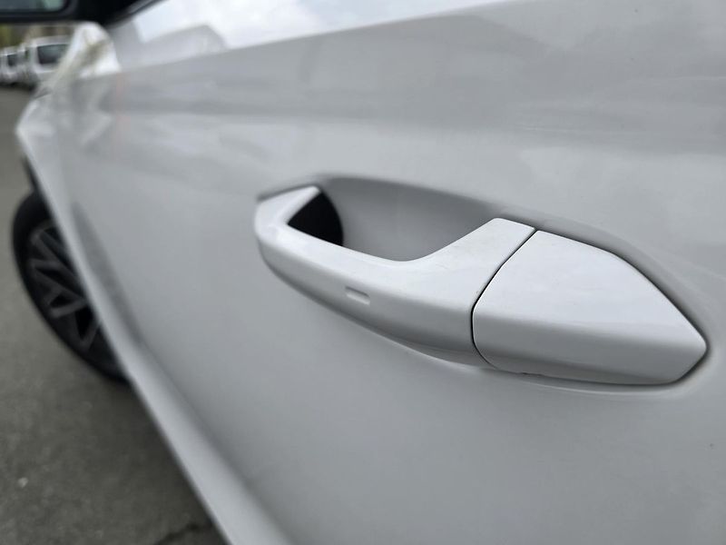 Škoda Octavia 2.0TDi 110kW DSG STYLE + NAVI - fotka 39 z 41