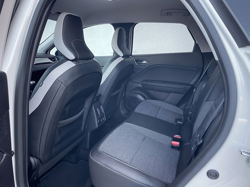 Renault Captur (2020) INTENS 1,3TCe 130k - fotka 15 z 24