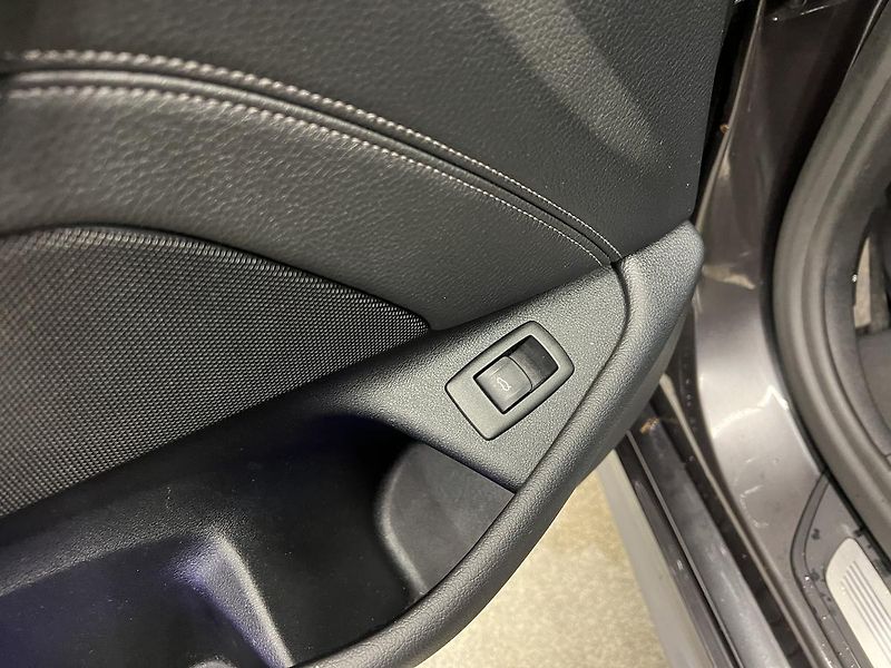 BMW Řada 5 530D XDRIVE M-SPORT 195kW - fotka 21 z 24