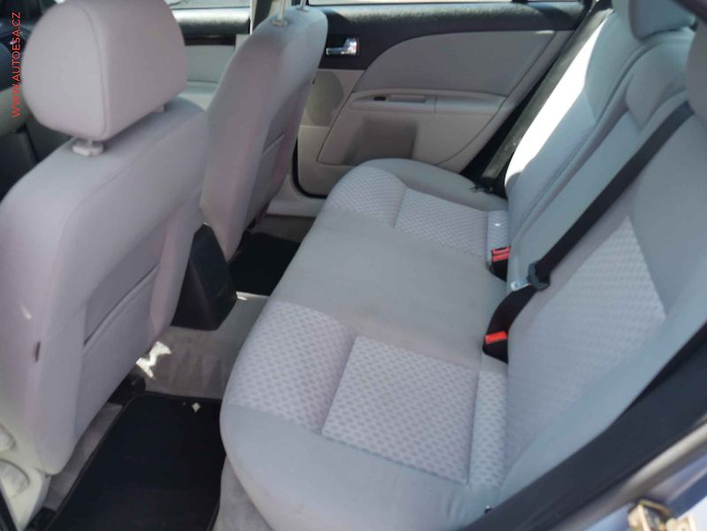 Ford Mondeo (2005) 2.0i, ČR, AAC, tempo - fotka 10 z 13