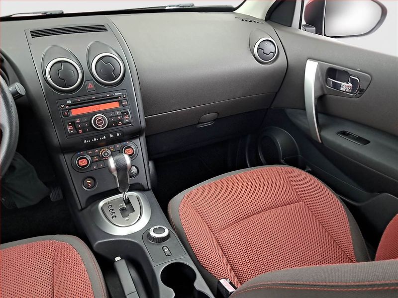 Nissan Qashqai (2007) 2.0, Automat - fotka 8 z 19