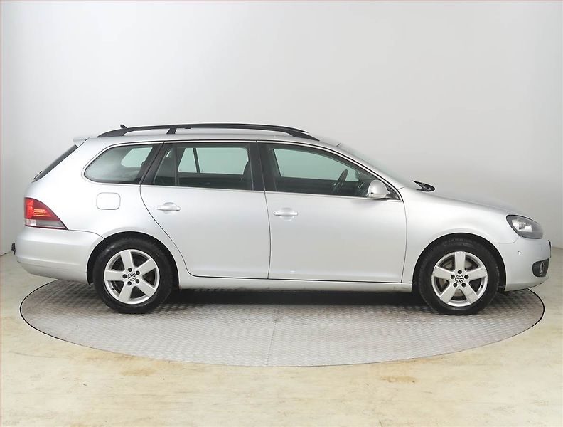 Volkswagen Golf (2012) 2.0 TDI, Automat, Navi - fotka 6 z 19