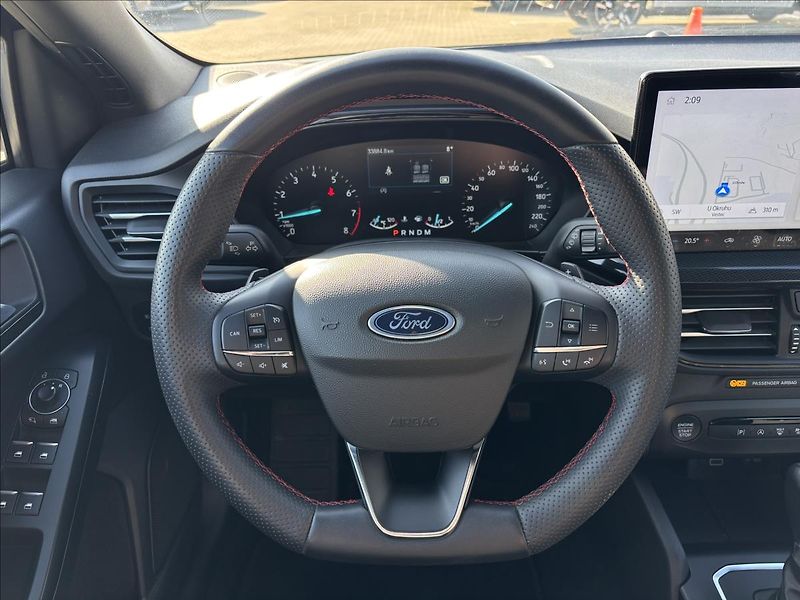 Ford Focus 1,0 EcoBoost  92kW ST-Line - fotka 18 z 28