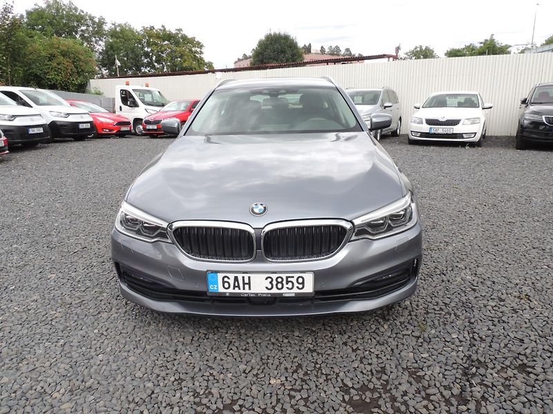 BMW Řada 5 (2017) 520D,Sportline.1.maj,Koup.ČR, - fotka 2 z 44