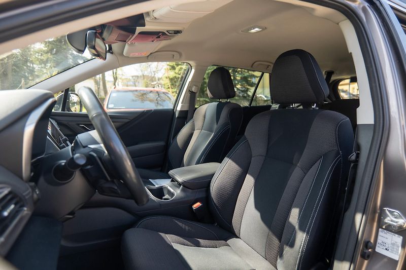 Subaru Outback 2.5i 4WD Active Vedený servis - fotka 10 z 27