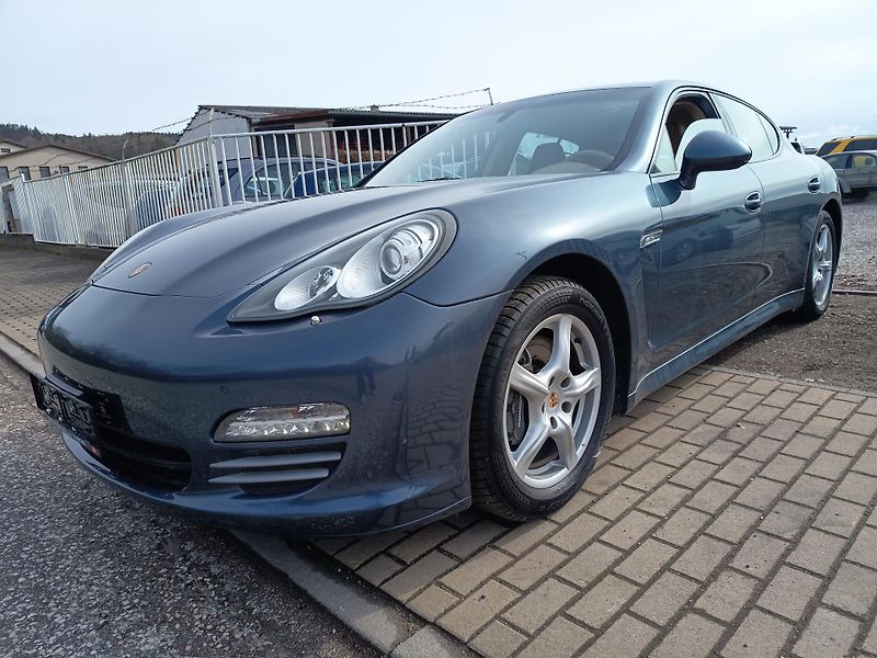 Porsche Panamera (2010) 3.6 220kw 4x4 Top!!! - fotka 1 z 60
