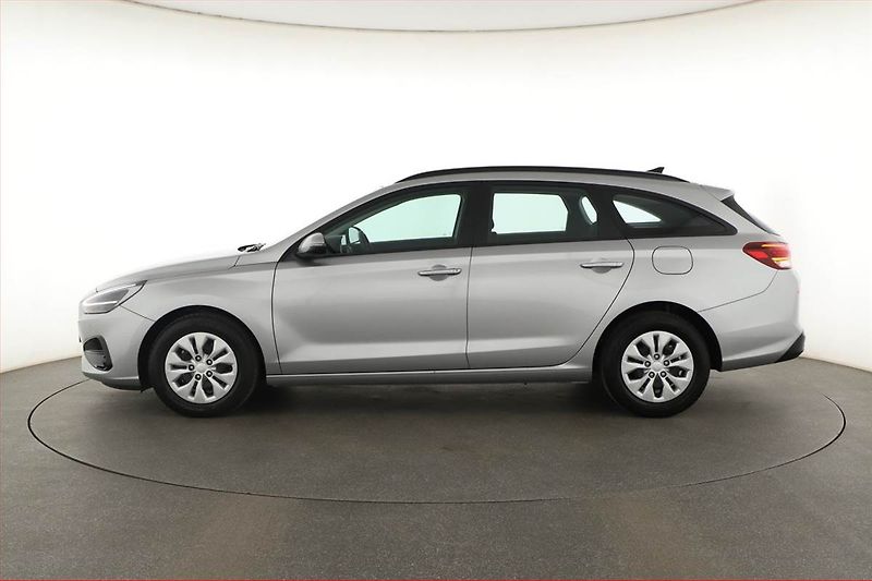 Hyundai i30 (2026) 1.0 T-GDI, COMFORT, KAMERA - fotka 3 z 13