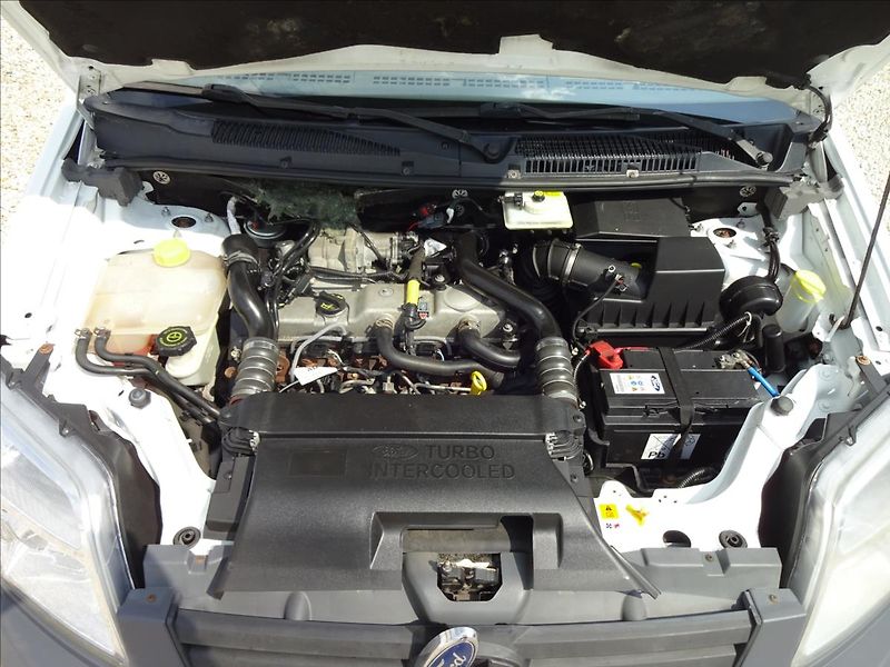 Ford Transit Connect 1,8 TDCi 66kW !!DPH!! - fotka 35 z 42