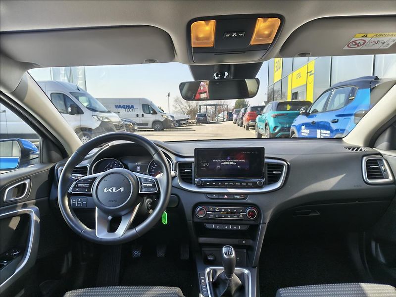Kia Ceed 1,5 T-GDi 118kw  TOP - fotka 2 z 14
