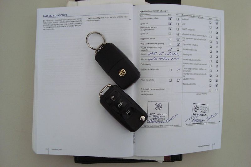 Volkswagen Golf (2011) VI,1.2TSi,ČR,Serv.Kn,114tis.km - fotka 72 z 75