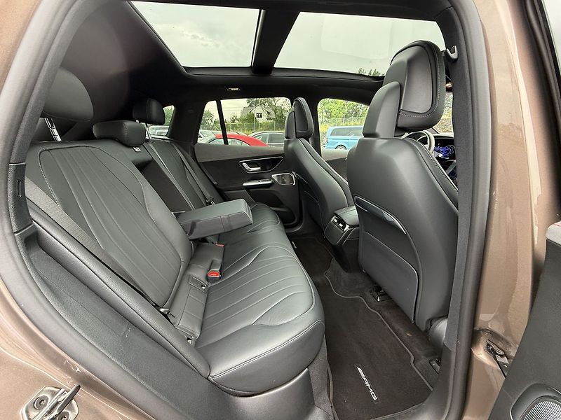 Mercedes-Benz EQE 500 4MATIC SUV Electric Art Ed - fotka 11 z 37