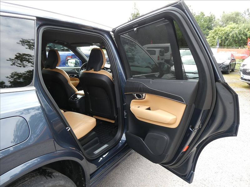 Volvo XC90 2,0 B5 173kW AWD,2x kola,ČR,DP - fotka 28 z 46