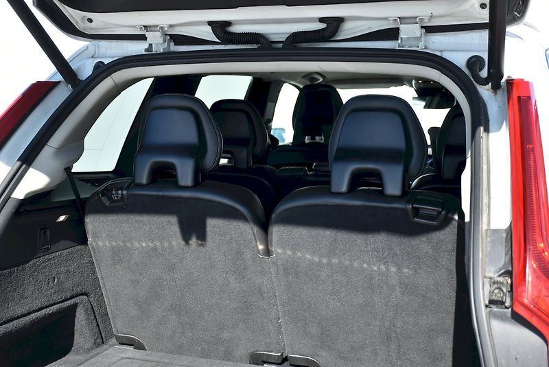 Volvo XC90 (2016) D5 - fotka 15 z 32