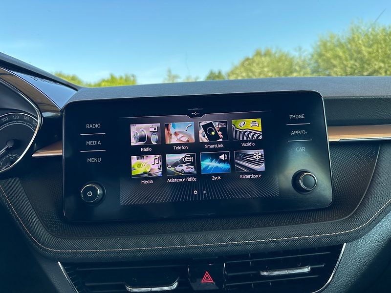 Škoda Fabia (2024) 1.0TSi DSG, FULL-LED, APP, - fotka 11 z 19