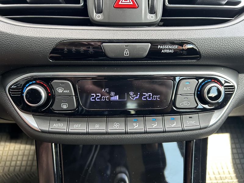 Hyundai i30 FB FL 1,0 T-GDI STYLE MHEV - fotka 27 z 30